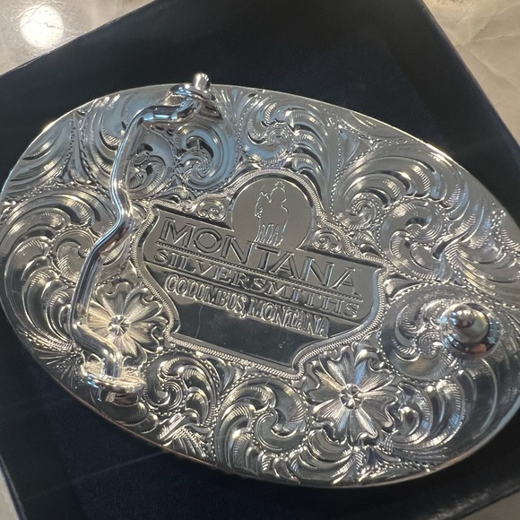 Montana Silversmiths Initial N Silver Engraved Gold Trim Western Belt Buckle - Picture 3 of 5